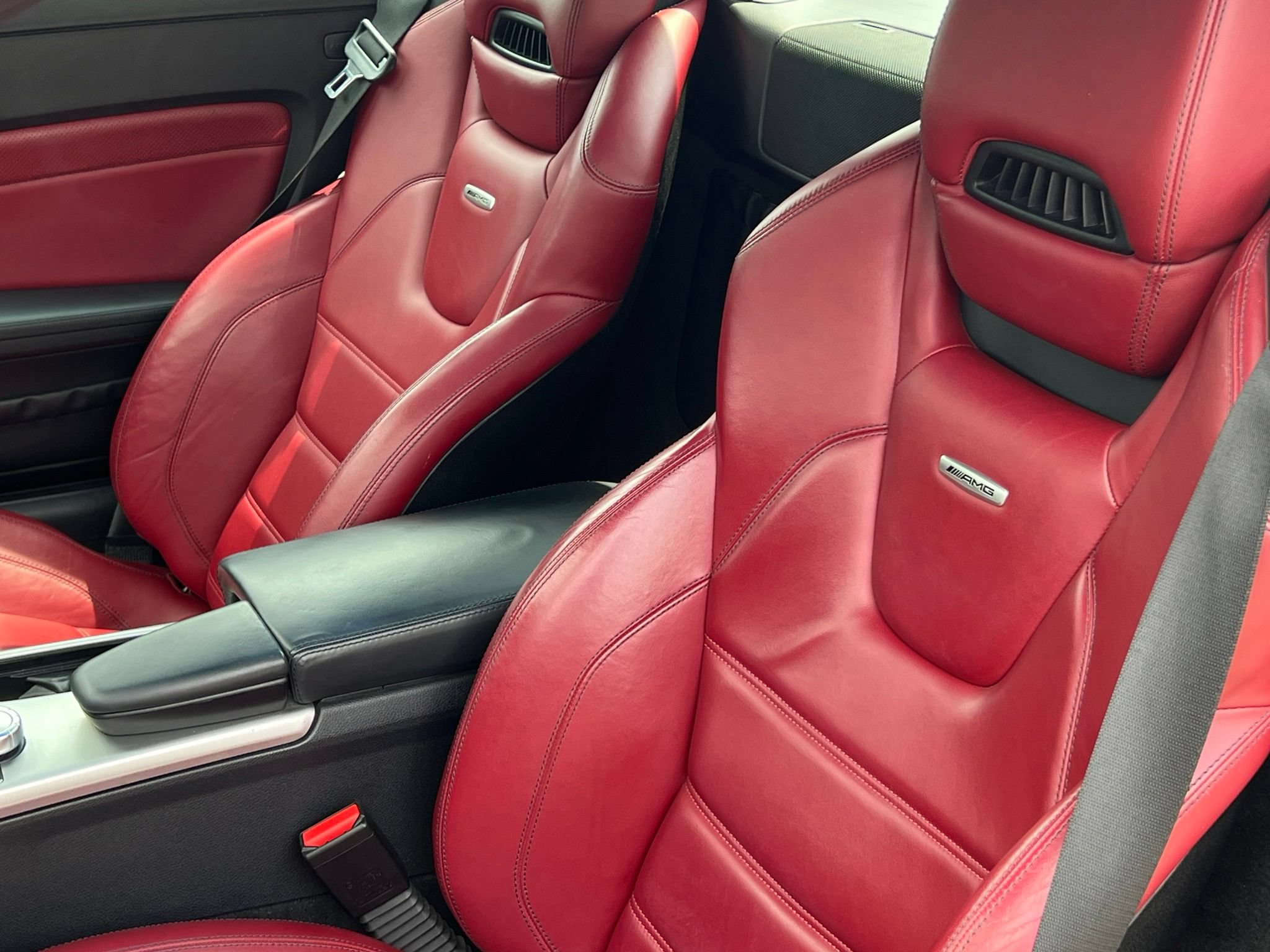 Used 2015 Mercedes-Benz SLK 55 AMG image 4