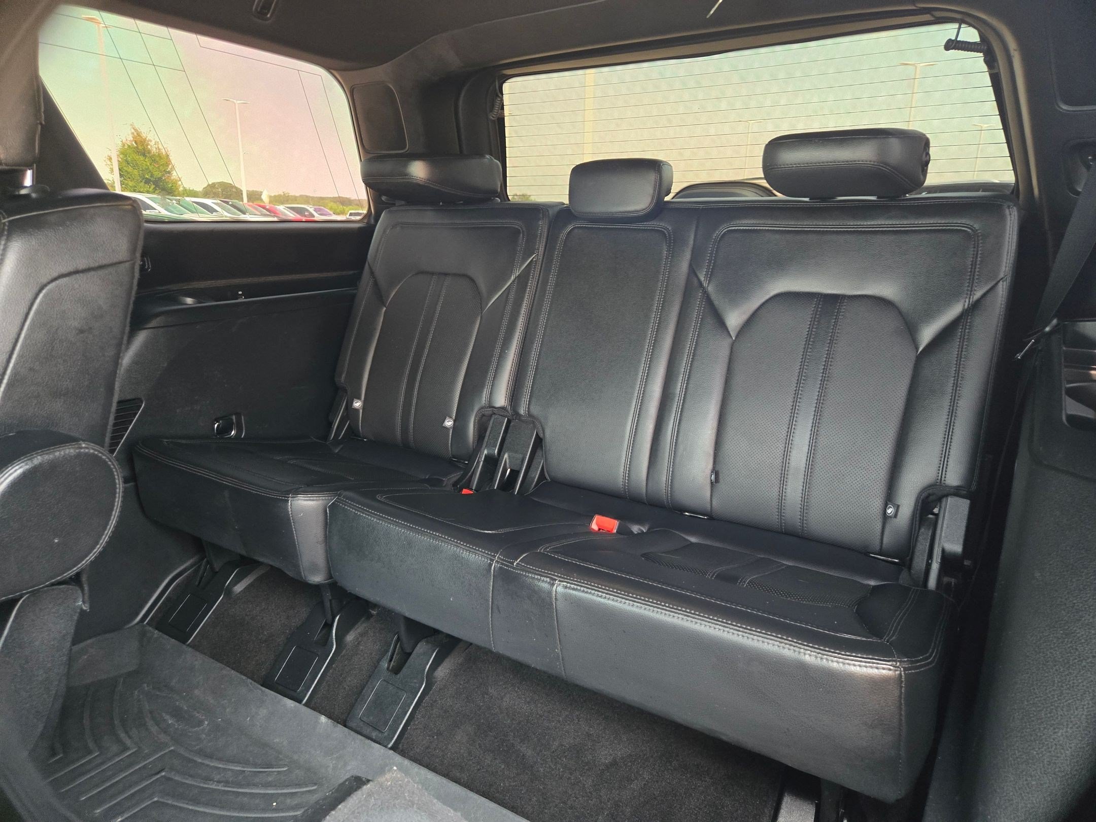 Used 2018 Ford Expedition Limited w/ Driver Assistance Package RWD image 13