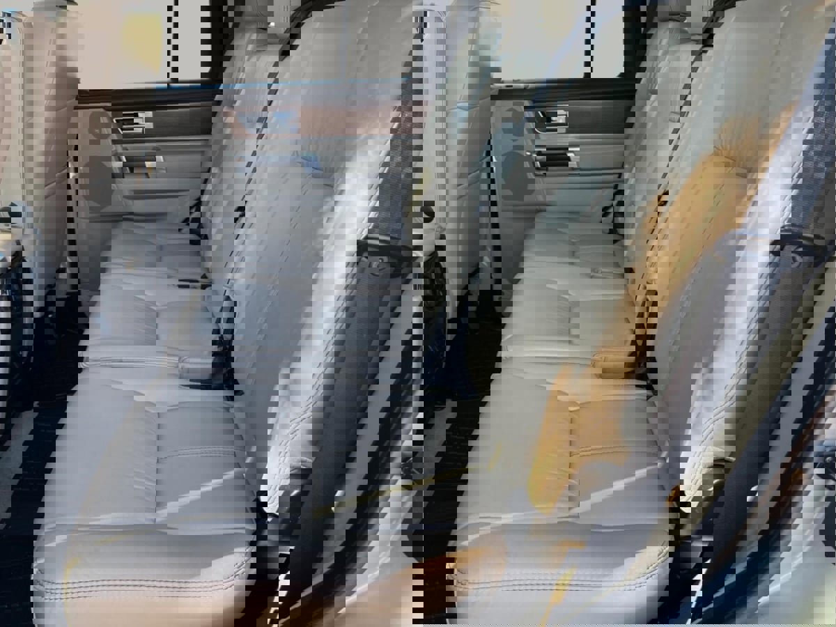 Used 2016 Land Rover LR4 HSE LUX image 33