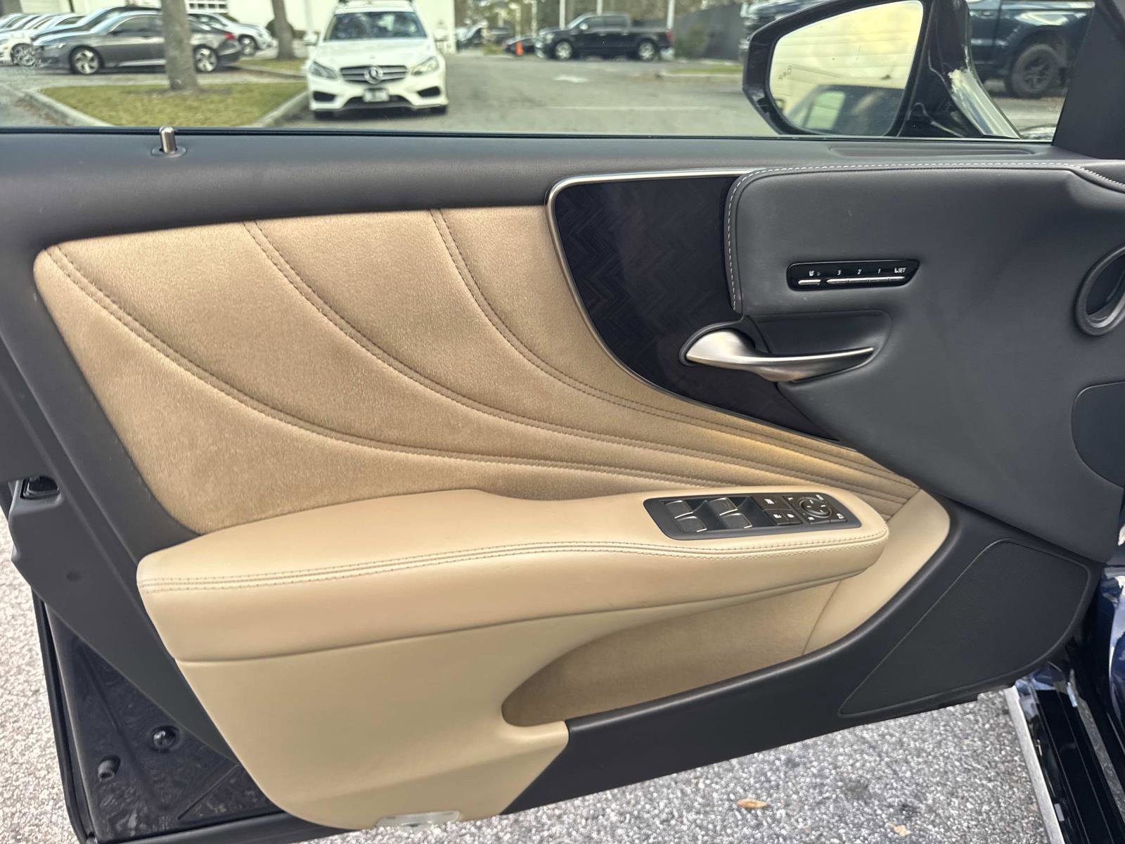 Used 2022 Lexus LS 500 w/ Interior Upgrade Package image 15