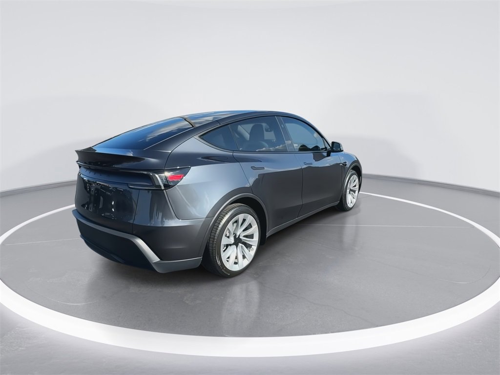 Used 2026 Tesla Model Y Long Range image 8