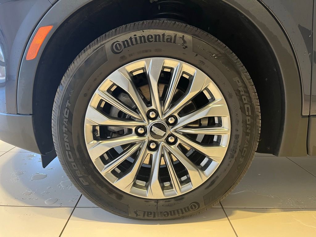 Used 2025 Cadillac XT4 Premium Luxury image 14