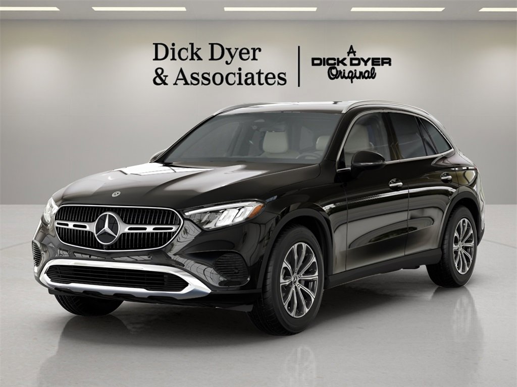 Used 2025 Mercedes-Benz GLC 300 4MATIC image 26