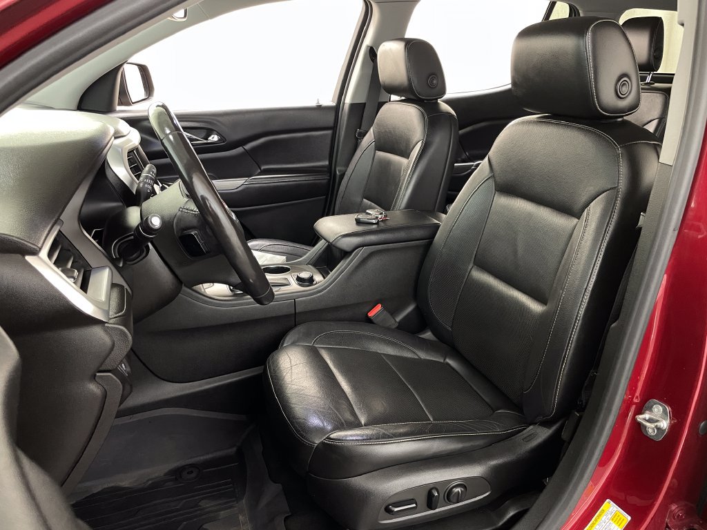Certified 2018 GMC Acadia SLT w/ LPO, Floor Liner Package FWD image 23