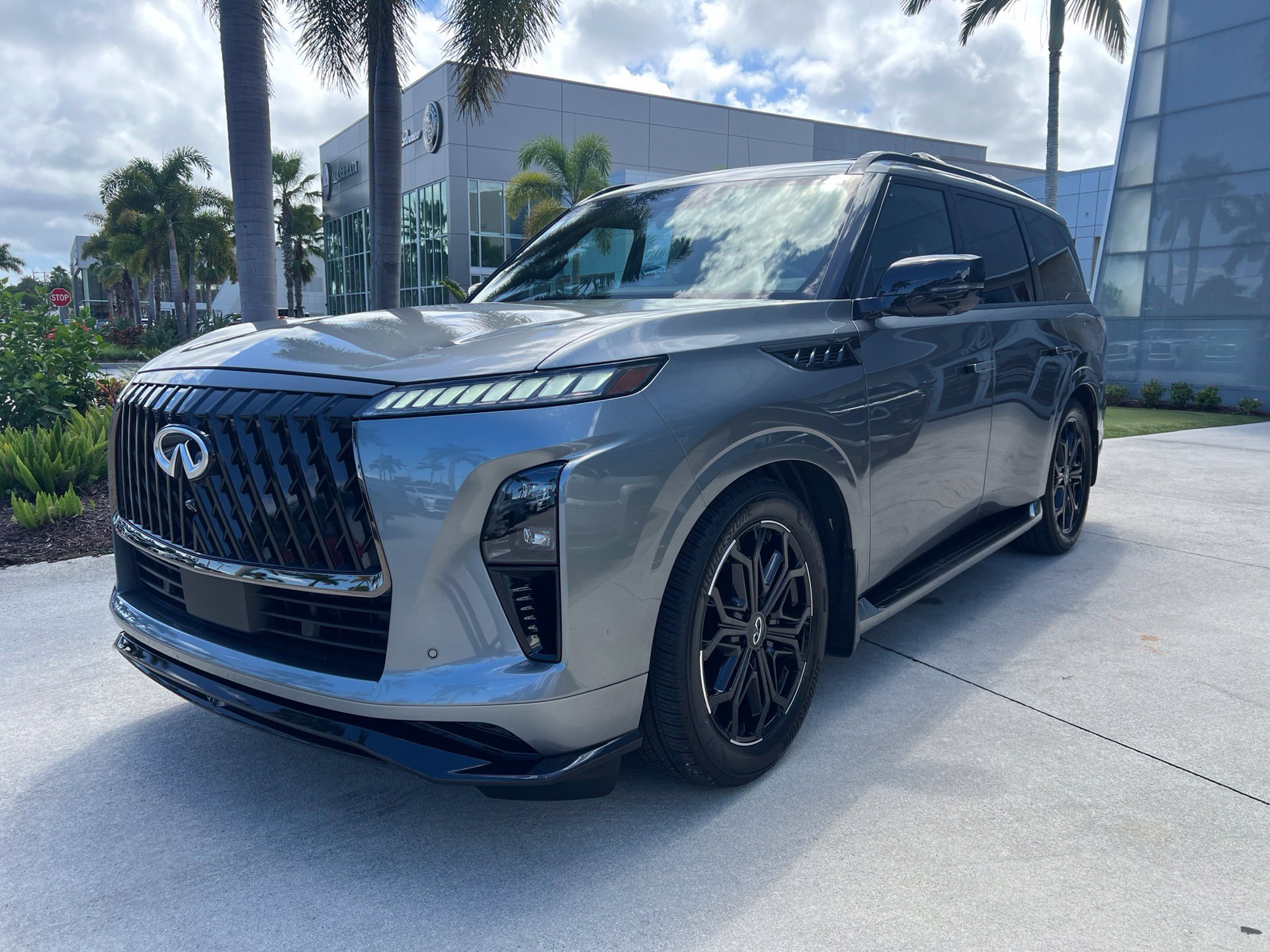 Certified 2026 INFINITI QX80 4WD w/ Sport Exterior Package image 5