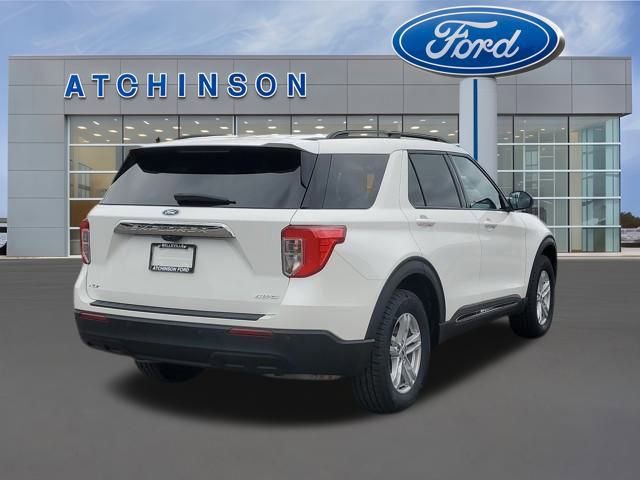 Certified 2023 Ford Explorer XLT image 3