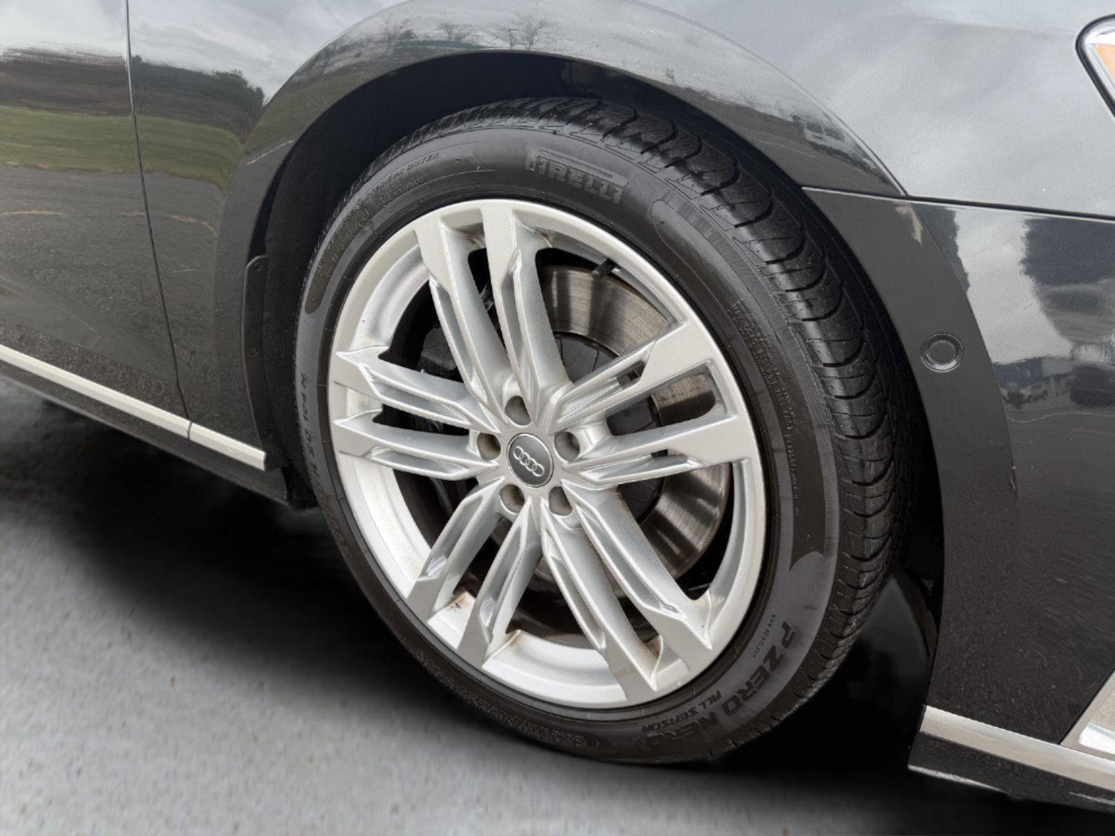 Used 2020 Audi S8 L w/ S8 Executive Package image 49