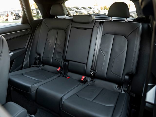 Used 2020 Audi Q3 2.0T Premium w/ Convenience Package image 24