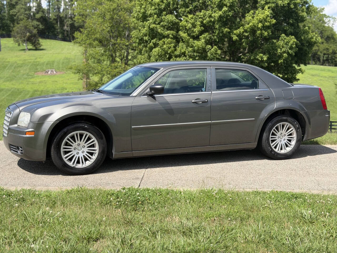 Used 2009 Chrysler 300 Touring