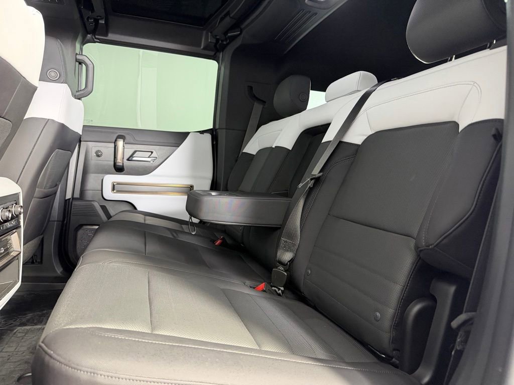 Used 2025 GMC Hummer EV 2X AWD/4WD image 27