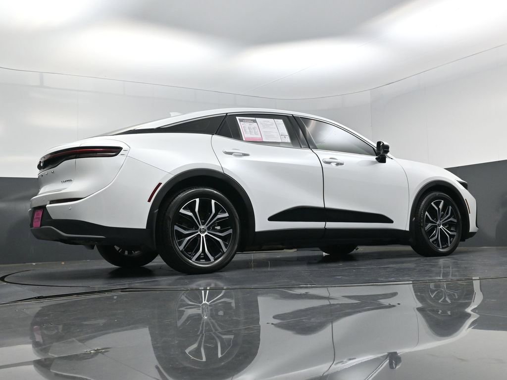 Used 2024 Toyota Crown Limited image 20