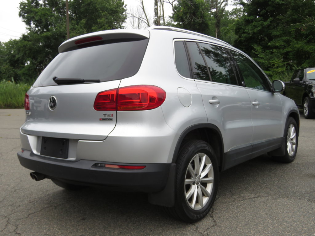 Used 2017 Volkswagen Tiguan Wolfsburg Edition AWD/4WD image 5