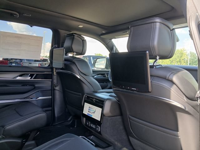 New 2026 Jeep Grand Wagoneer L Summit w/ Rear Seat Video Group I AWD/4WD image 19