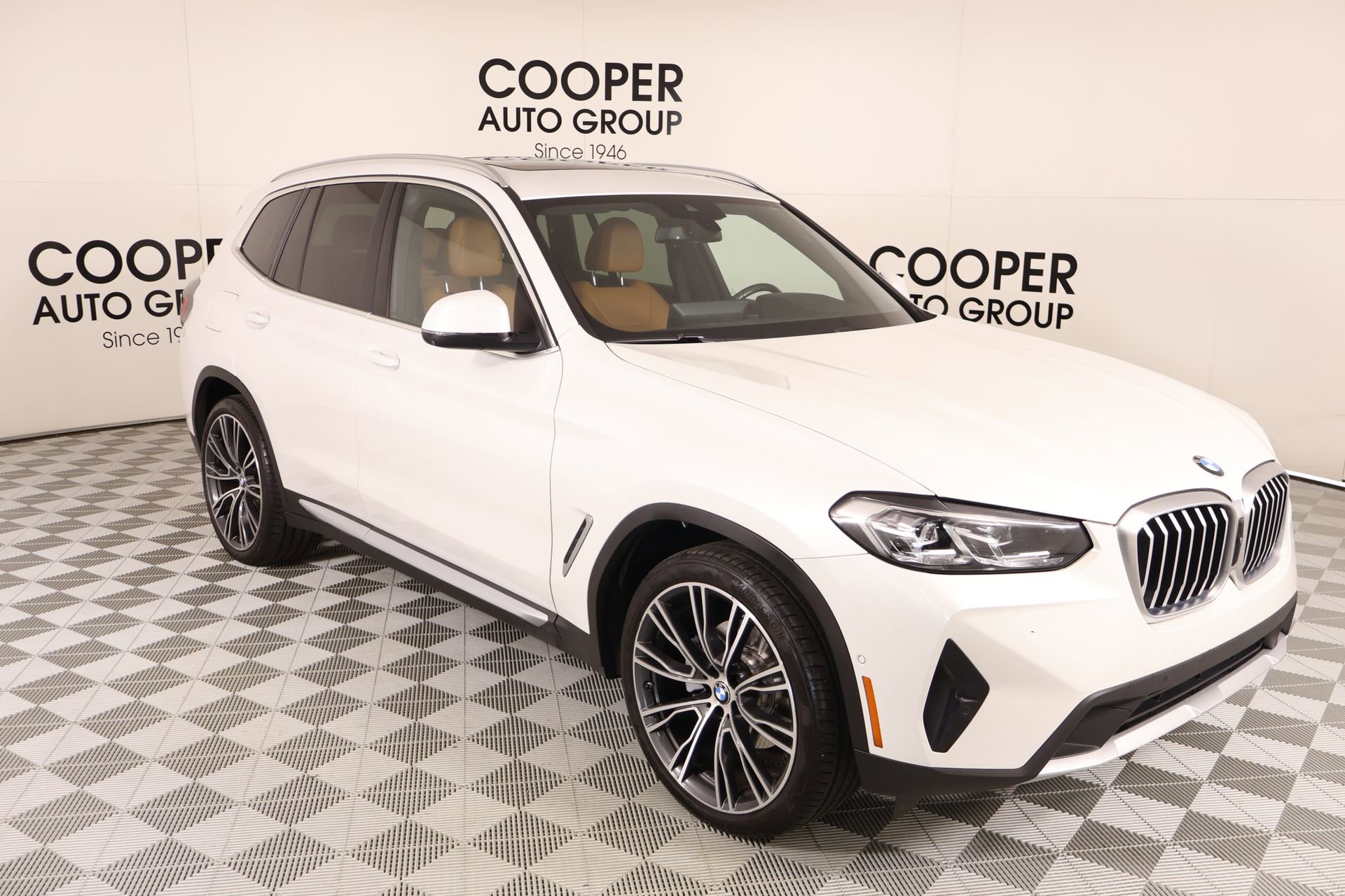 Used 2023 BMW X3 sDrive30i w/ Premium Package w/ZPA RWD image 1