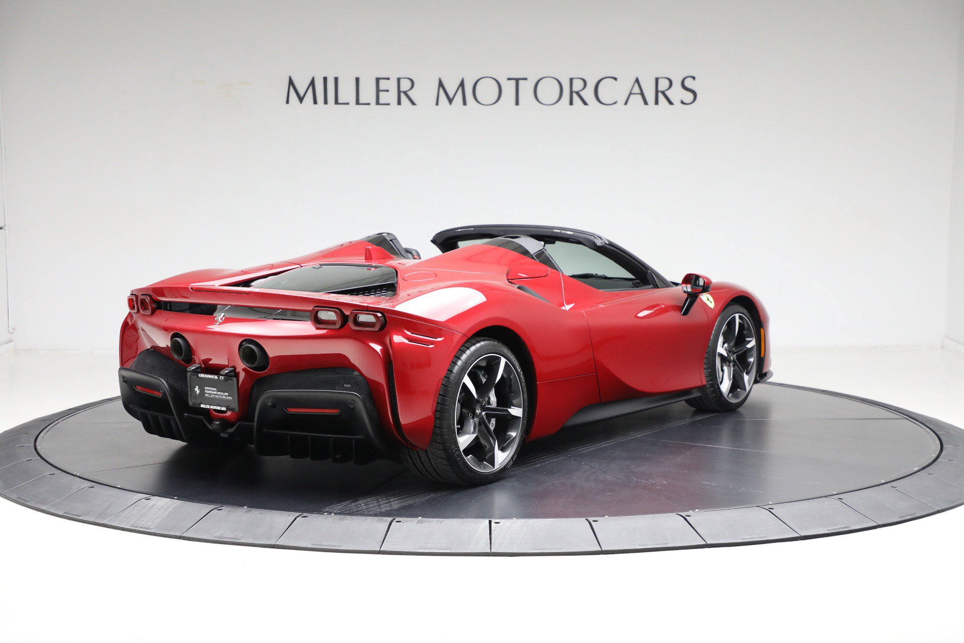 Certified 2024 Ferrari SF90 Spider AWD/4WD image 8