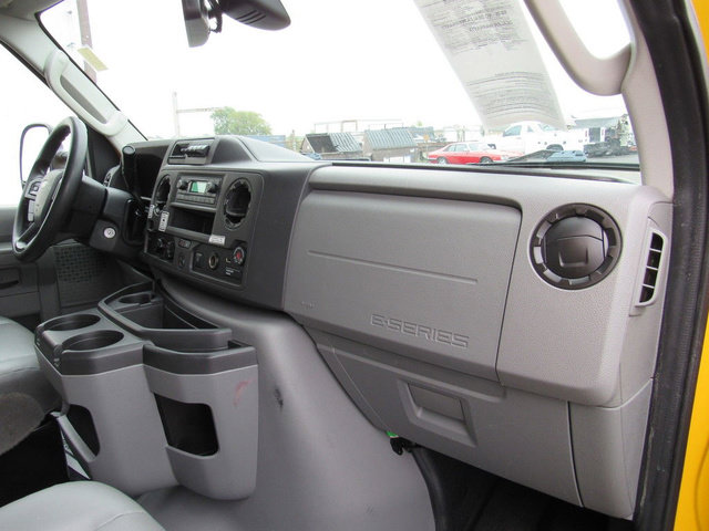 Used 2022 Ford E-350 and Econoline 350 Super Duty RWD image 15