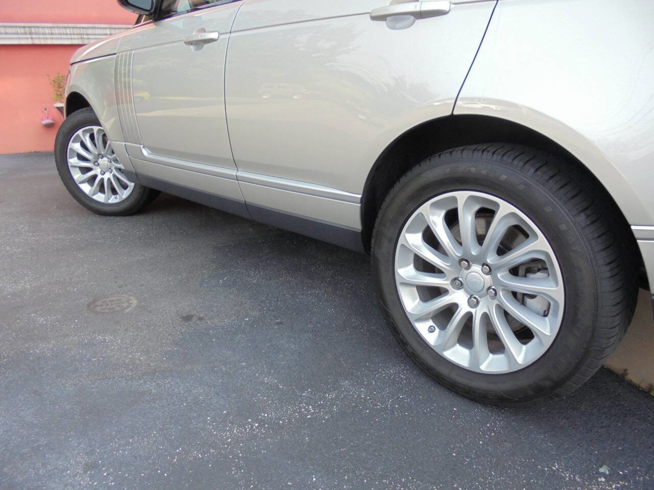 Used 2019 Land Rover Range Rover HSE AWD/4WD image 23