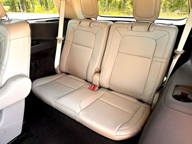Used 2023 Lincoln Aviator Reserve w/ Elements Package Plus RWD image 22