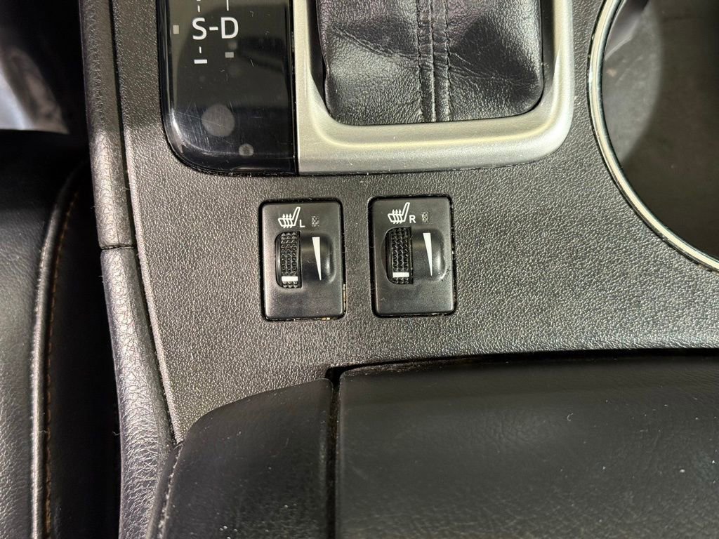 Used 2016 Toyota Highlander XLE AWD/4WD image 32