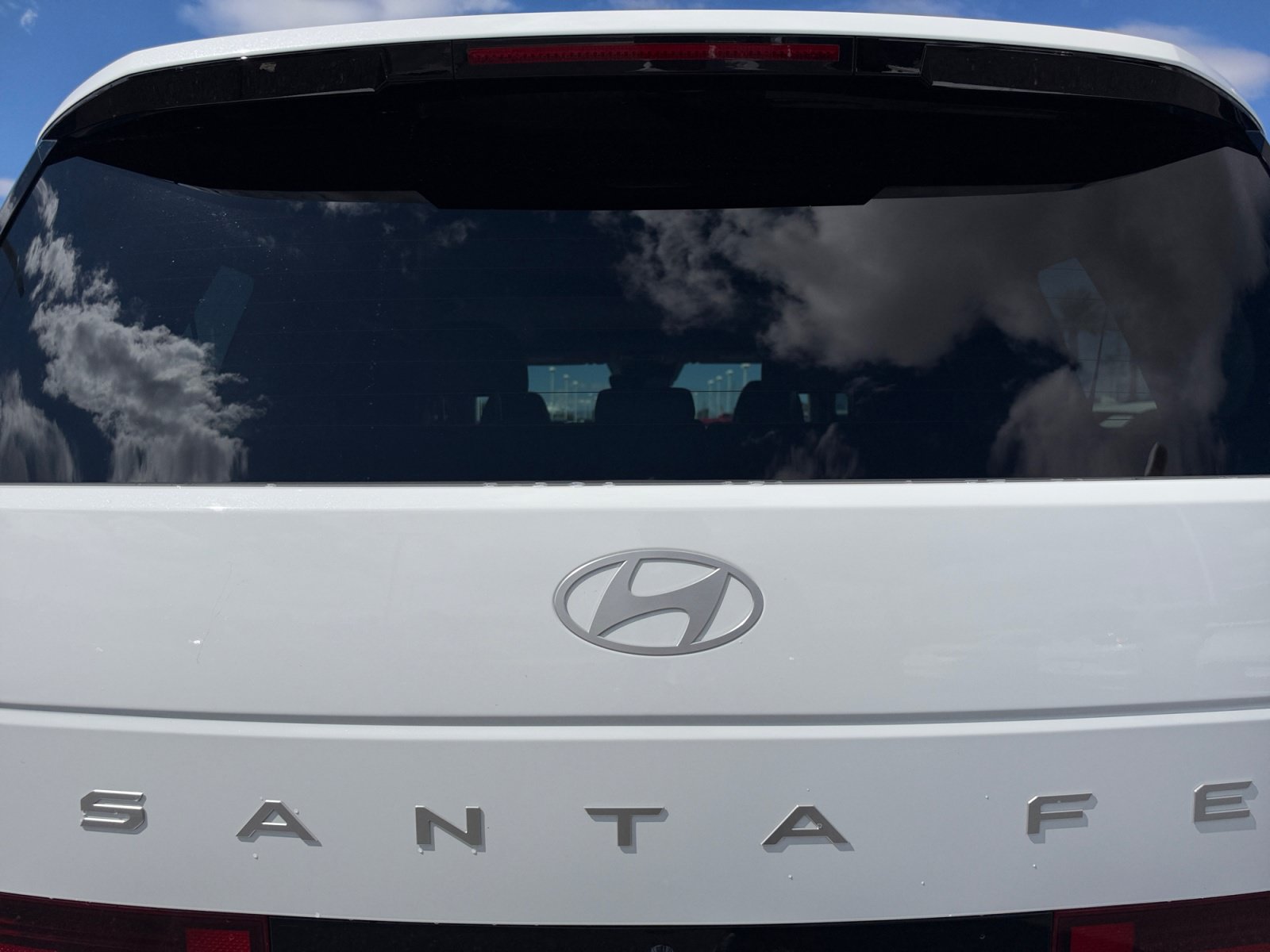 Used 2025 Hyundai Santa Fe Limited FWD image 24