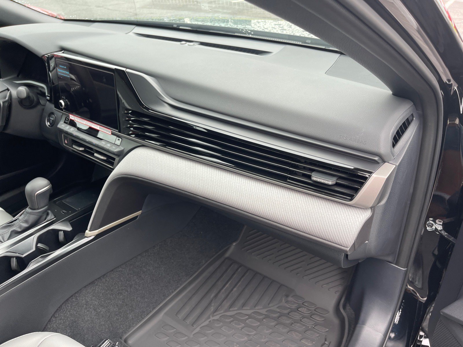 New 2026 Toyota Camry SE FWD image 18