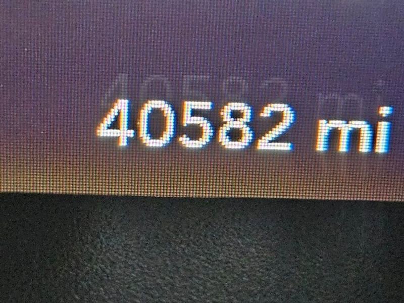 Used 2023 Dodge Challenger SXT image 23