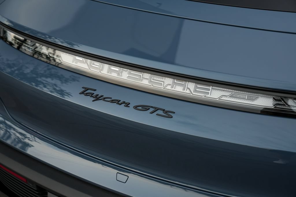 New 2026 Porsche Taycan GTS AWD/4WD image 17