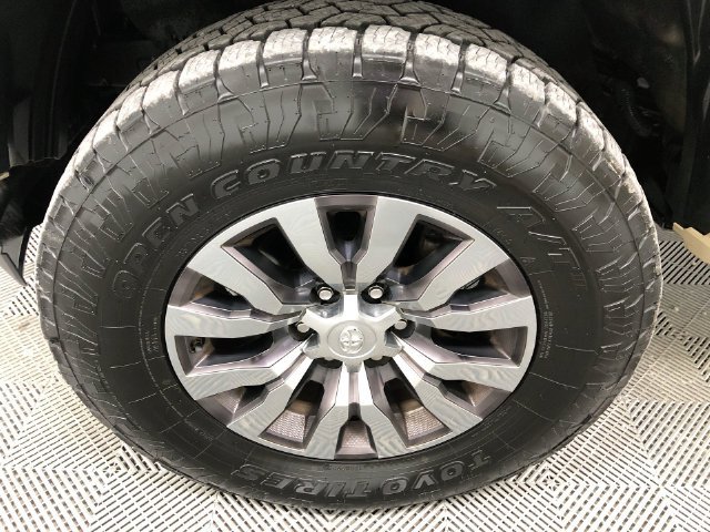 Used 2020 Toyota Tacoma Limited AWD/4WD image 29