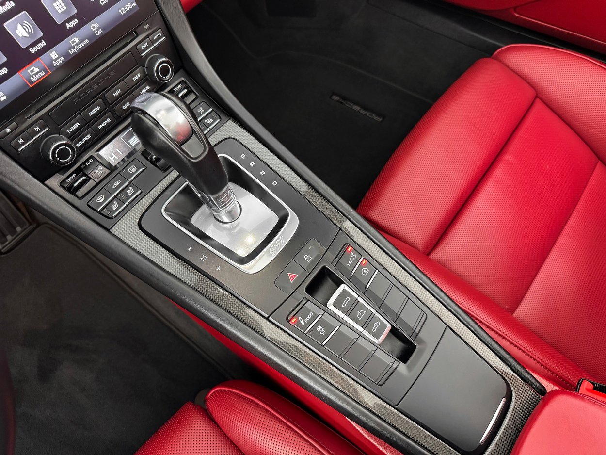 Used 2019 Porsche 911 Turbo S image 22