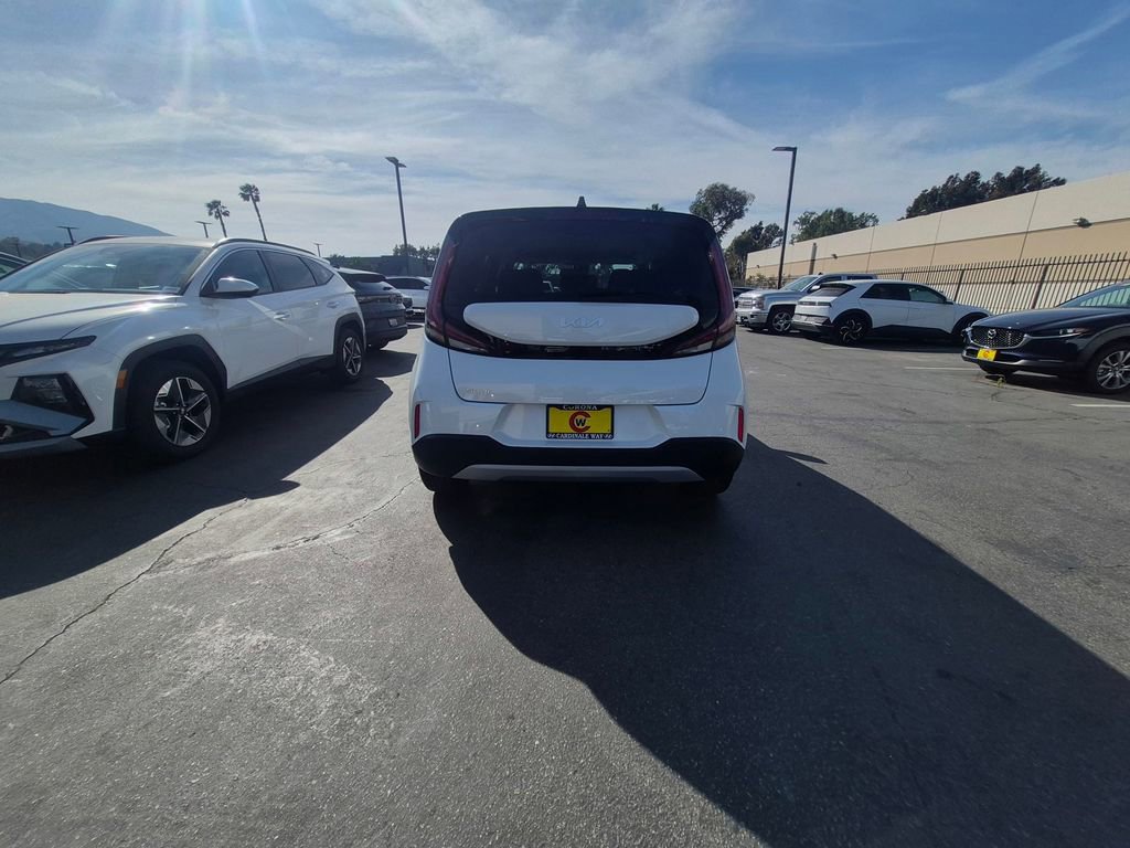 Used 2023 Kia Soul S image 13