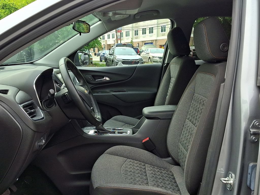 Used 2024 Chevrolet Equinox LT AWD/4WD image 13