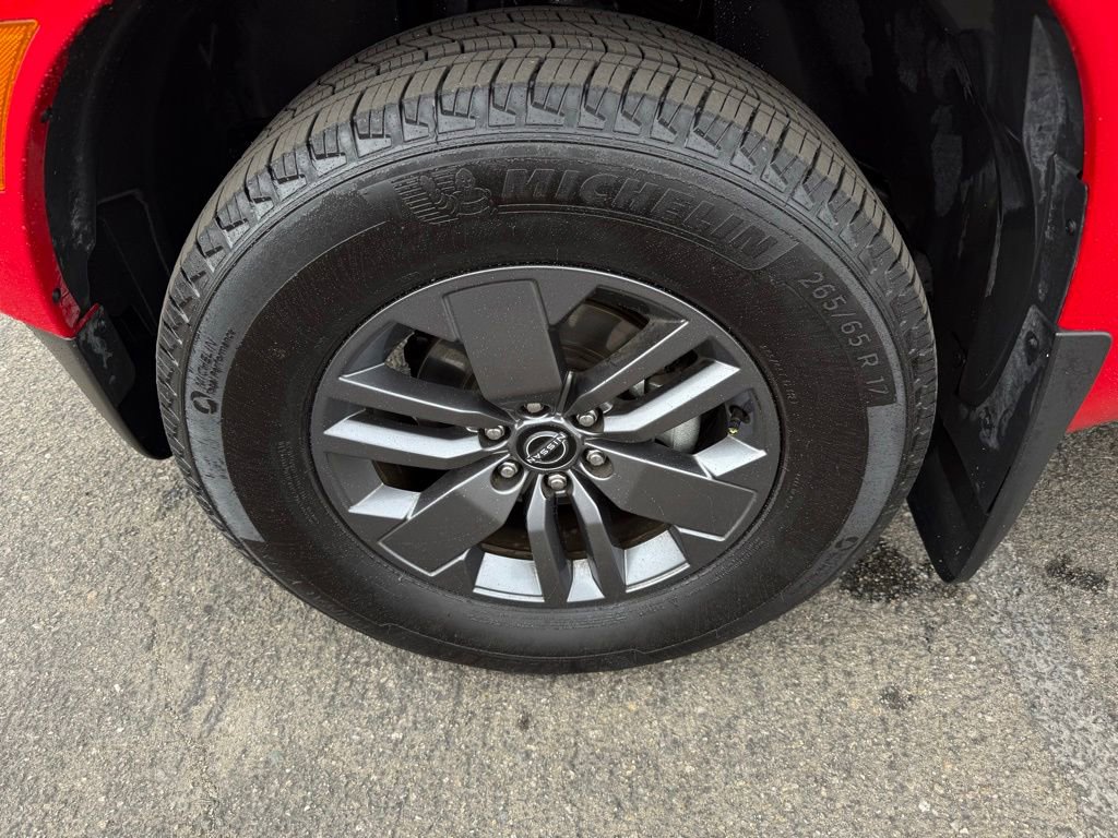 Certified 2025 Nissan Frontier SV RWD image 8