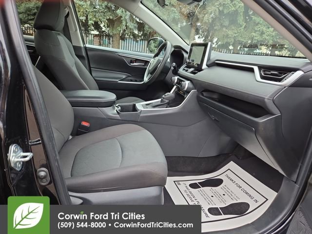 Used 2023 Toyota RAV4 XLE image 34