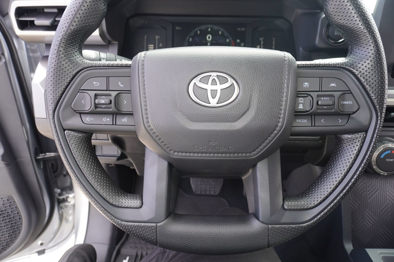 Certified 2026 Toyota Tacoma SR5 AWD/4WD image 18