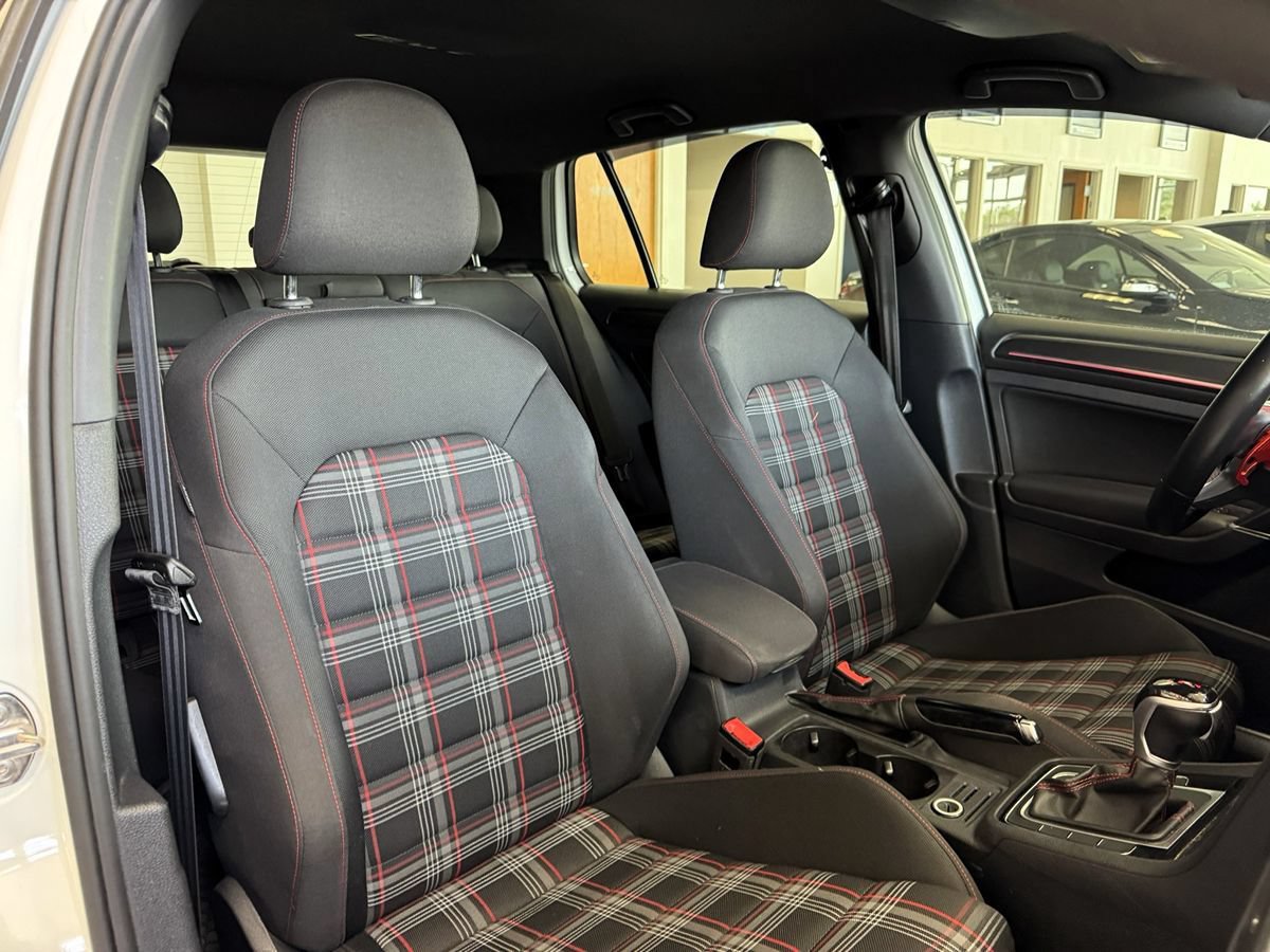 Used 2018 Volkswagen GTI S FWD image 22