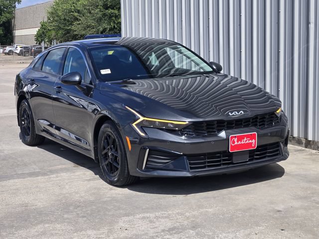 Used 2025 Kia K5 LXS FWD image 3