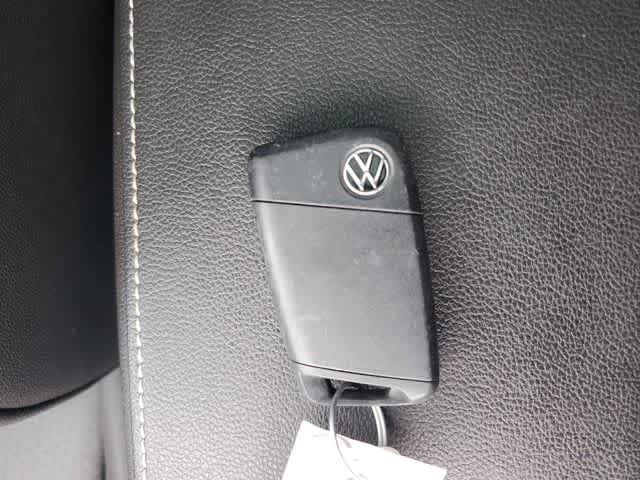 Used 2024 Volkswagen Tiguan SE FWD image 32