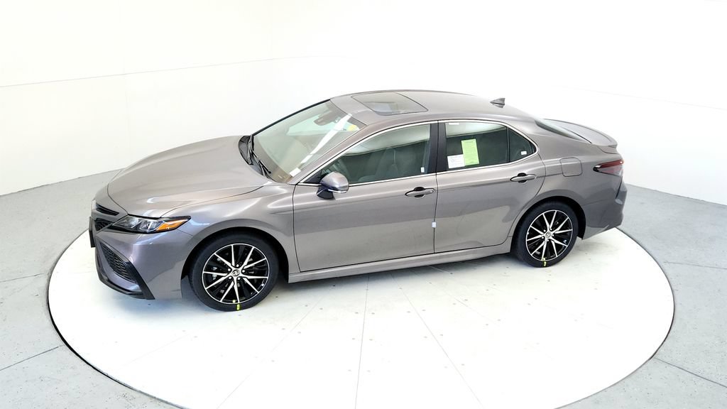 Certified 2024 Toyota Camry SE w/ Cold Weather Package AWD/4WD image 14