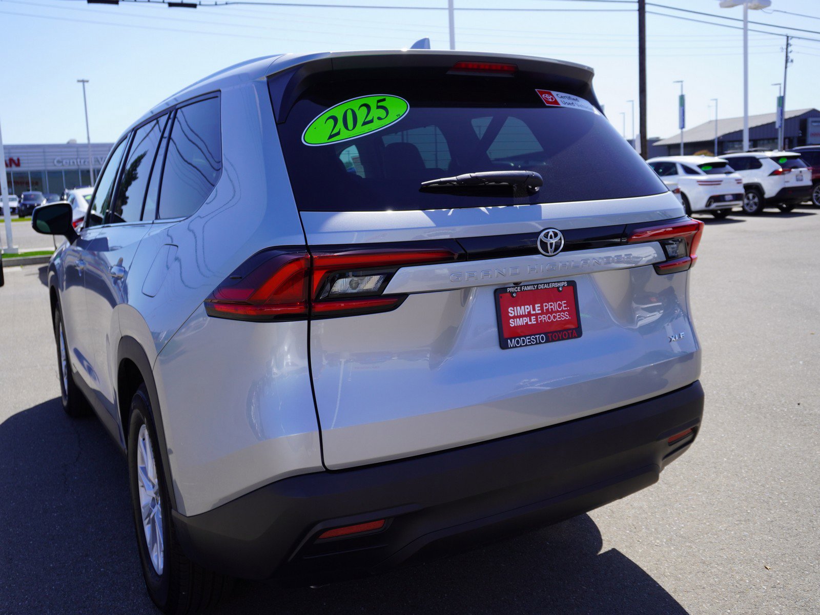 Used 2025 Toyota Grand Highlander FWD image 8