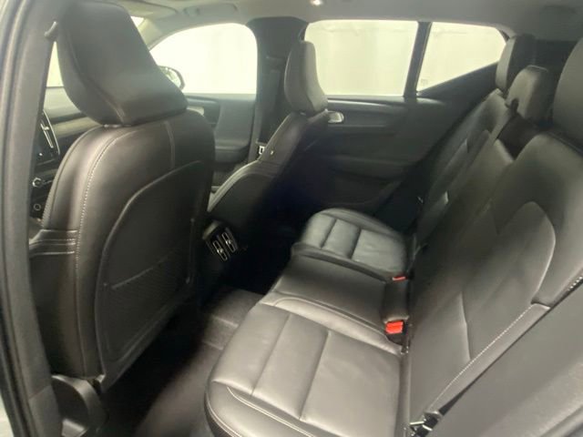Certified 2025 Volvo XC40 B5 Core image 13