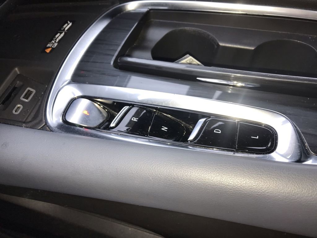 Used 2023 Buick Enclave Essence w/ Experience Buick Package image 19