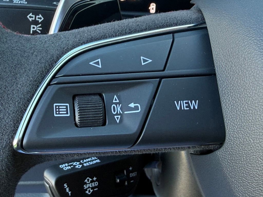 Used 2024 Audi RS Q8 w/ Black Optic Package image 23