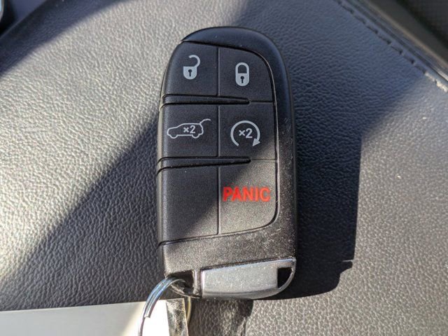 Used 2018 Jeep Grand Cherokee Overland image 26