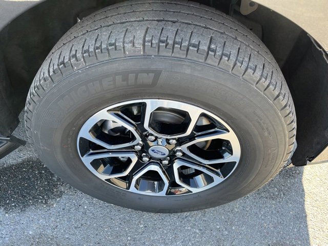 Used 2023 Ford Expedition Max XLT image 18