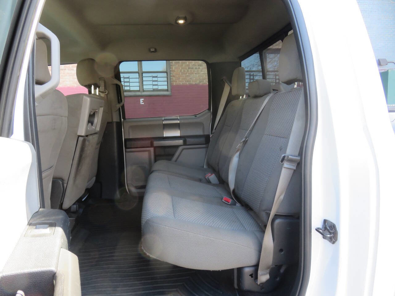 Used 2017 Ford F150 XLT w/ Equipment Group 302A Luxury AWD/4WD image 21