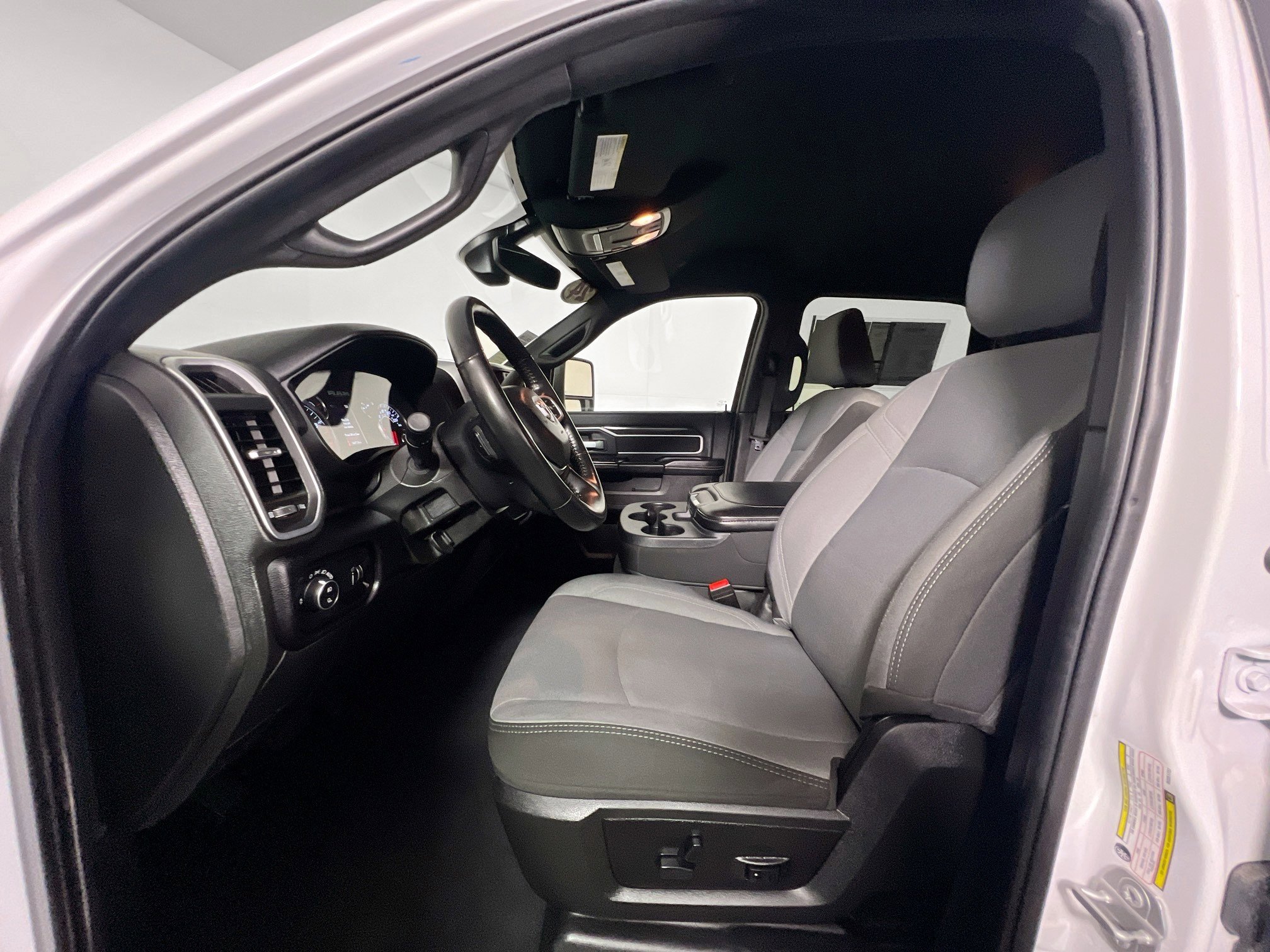 Used 2024 RAM 3500 Big Horn image 14