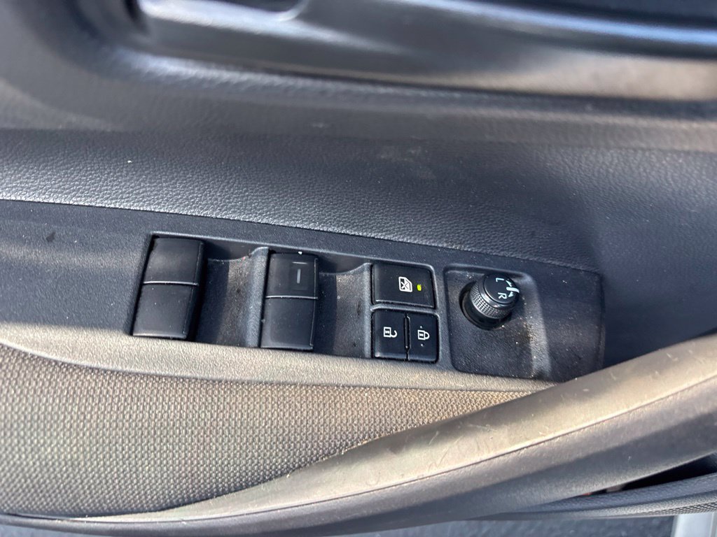 Used 2025 Toyota Corolla LE FWD image 15