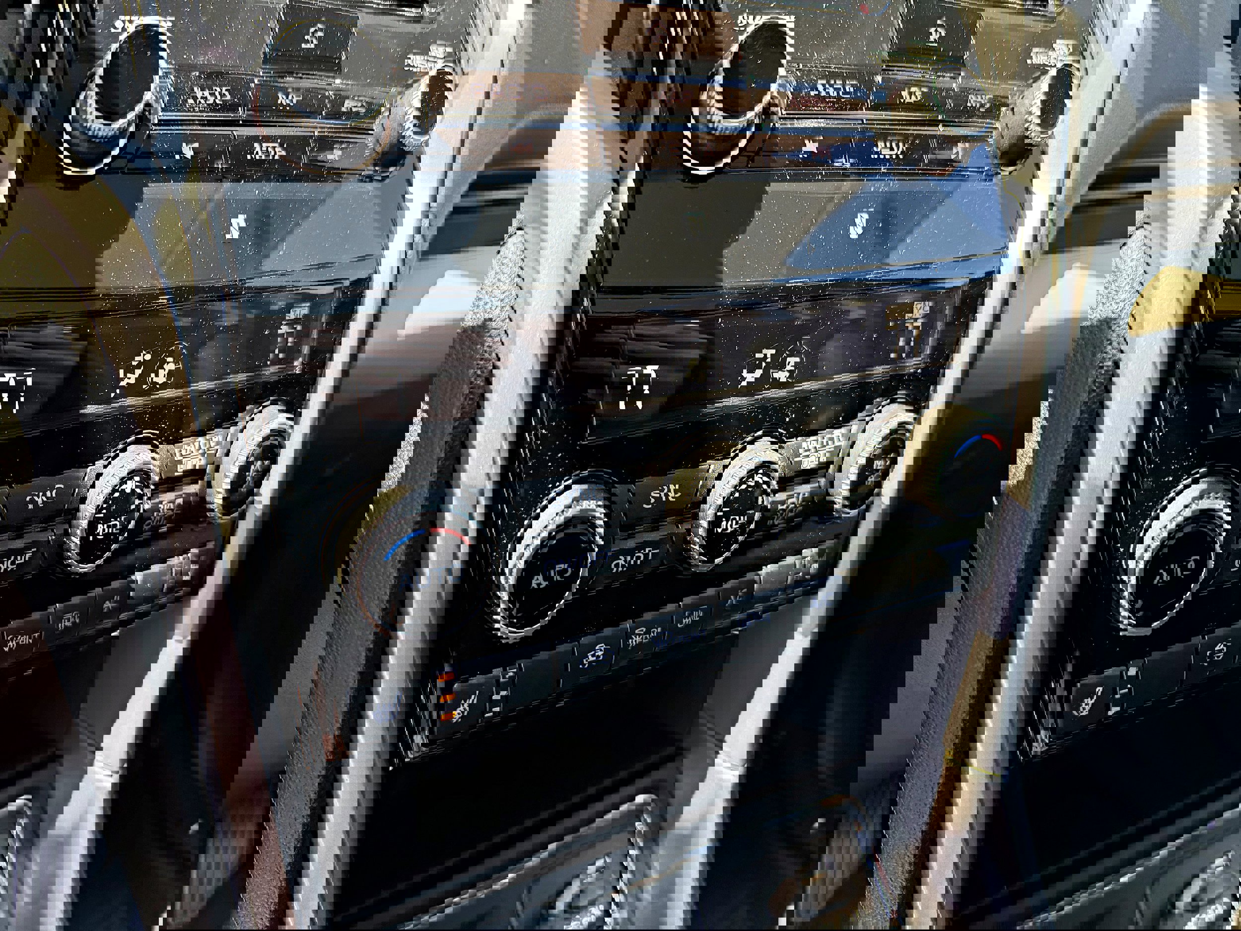 Used 2022 Subaru Ascent Limited w/ Technology Package image 18