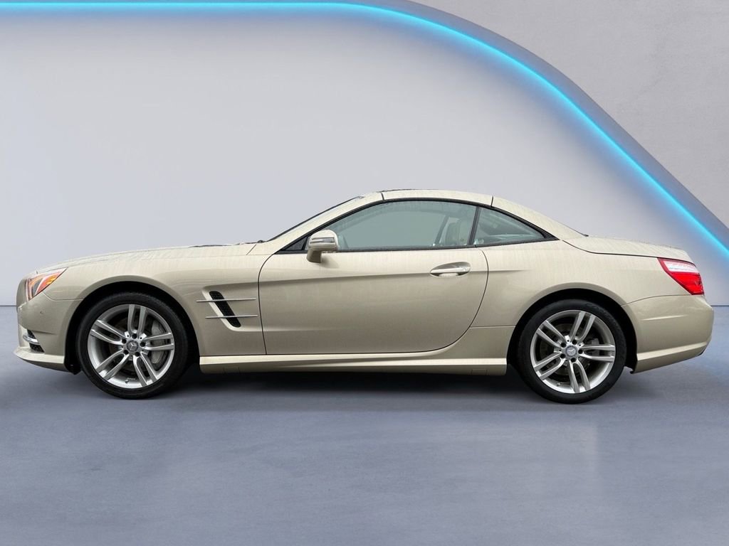 Used 2013 Mercedes-Benz SL 550 image 6