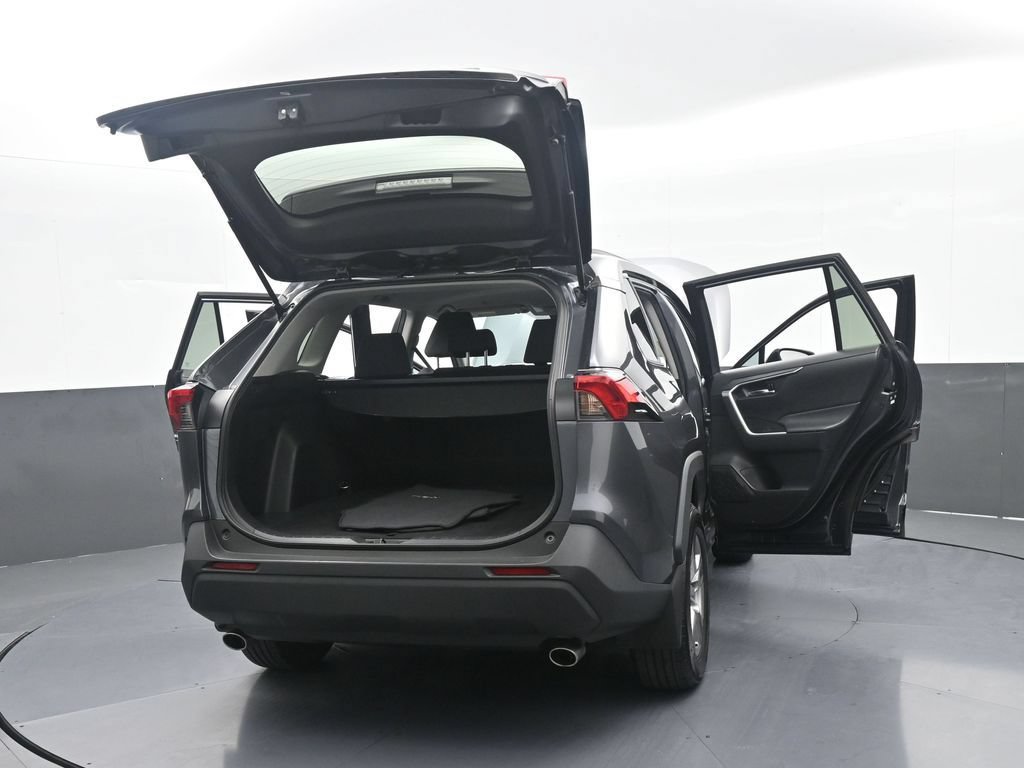 Used 2024 Toyota RAV4 XLE AWD/4WD image 68